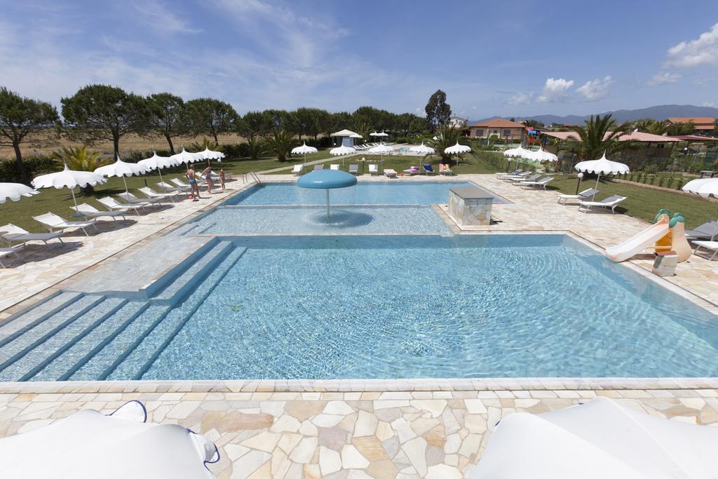 Fattoria Maremmana Aparthotel Marina di Grosseto Exterior photo