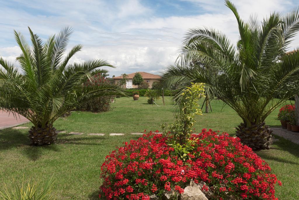 Fattoria Maremmana Aparthotel Marina di Grosseto Exterior photo
